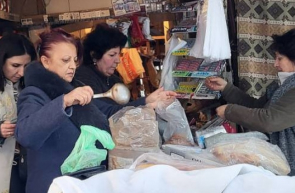 В Степанакерте не хватает товаров народного потребления